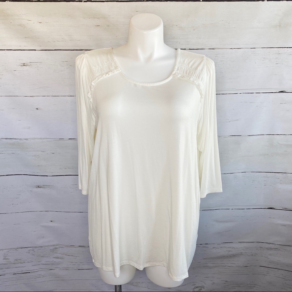 NWT Dressbarn Scoop Neck 3/4 Sleeve Soft Top White